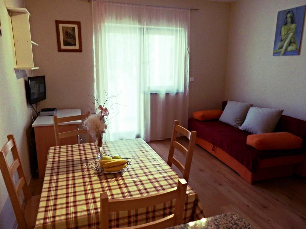 Apartmani Simic Starigrad Paklenica Exteriér fotografie