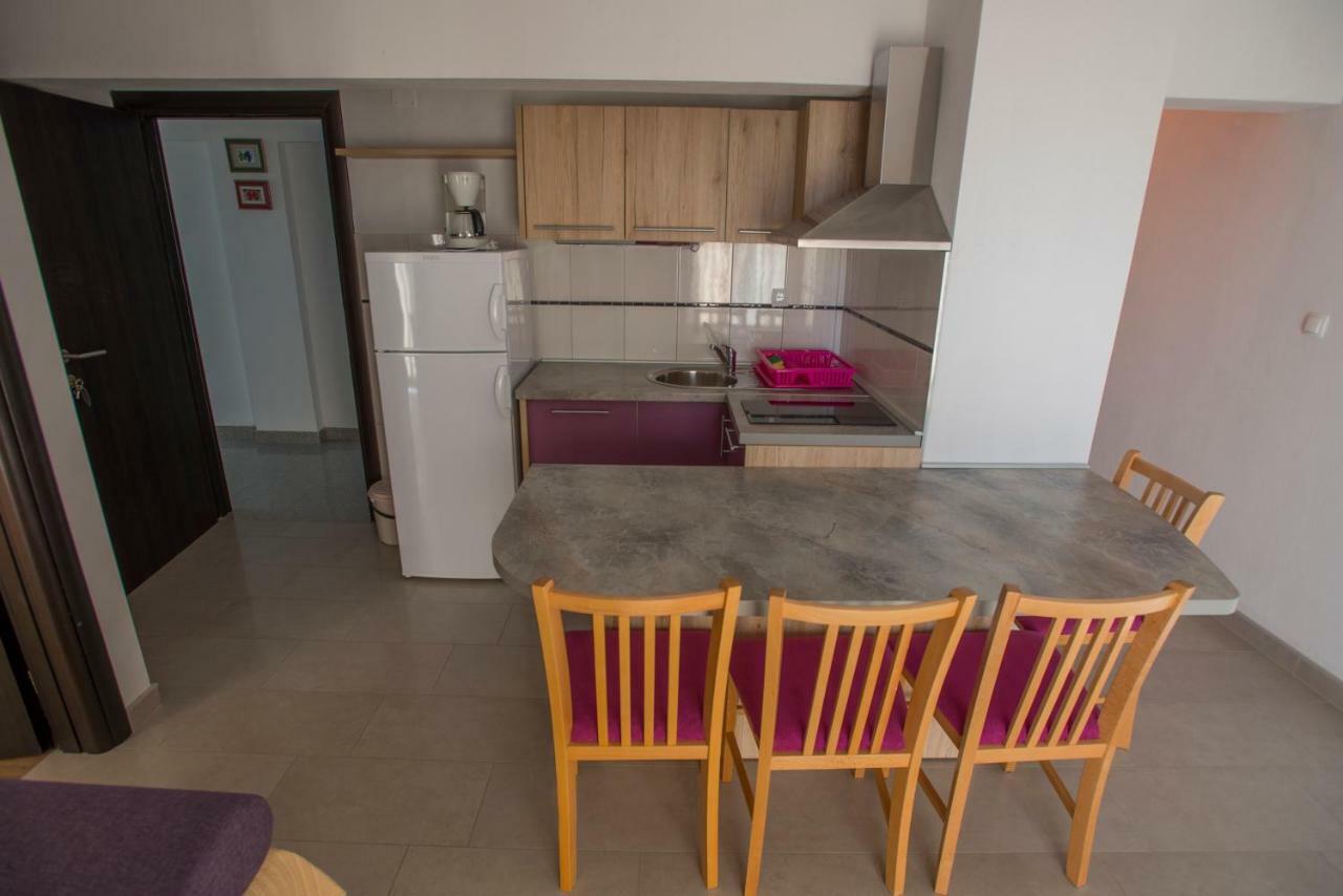 Apartmani Simic Starigrad Paklenica Exteriér fotografie