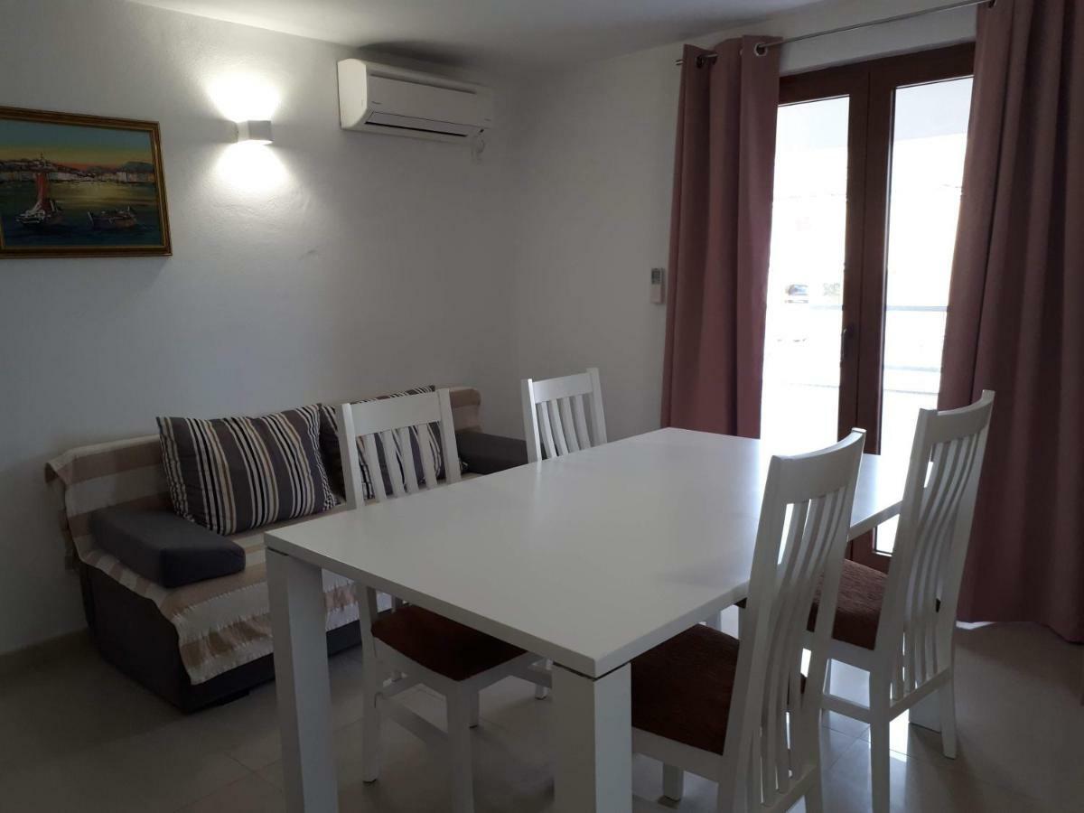 Apartmani Simic Starigrad Paklenica Exteriér fotografie